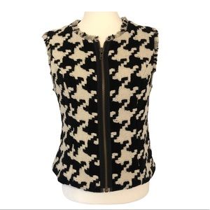 CABI HOUNDSTOOTH VEST SIZE SMALL BLACK WHITE ZIPPERED WOMENS SLEEVELESS wool